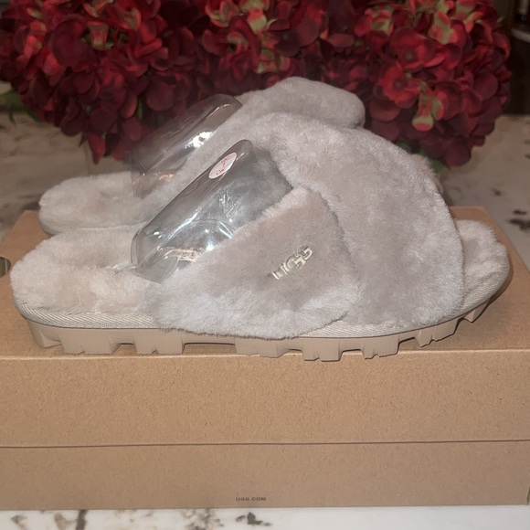 NIB UGG Fuzzette Slide color GOAT | women’s 5 - Picture 2 of 7